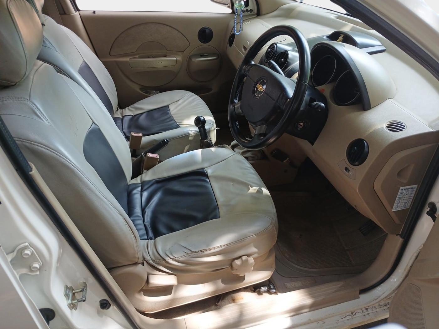 2012 Chevrolet Aveo U VA LS 1.2, Petrol, Manual, 1,25,000 km, interior