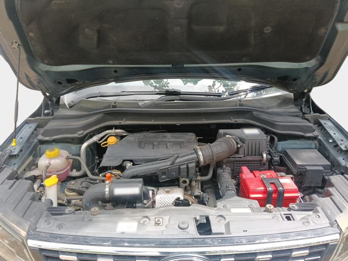 2021 Mahindra XUV300 W8 (O) 1.2 PETROL, Petrol, Manual, 23,340 km, exterior