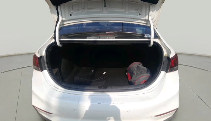 2018 Hyundai Verna 1.6 VTVT SX, Petrol, Manual, 68,217 km, exterior