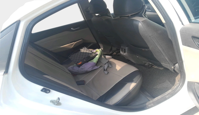 2018 Hyundai Verna 1.6 VTVT SX, Petrol, Manual, 68,217 km, interior