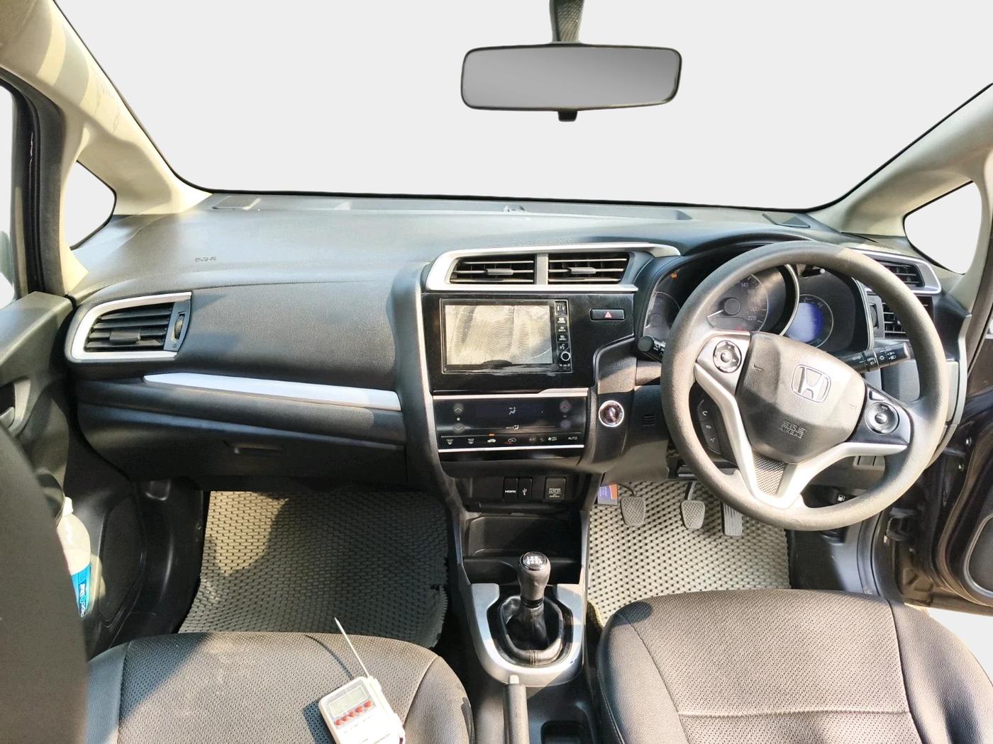 2018 Honda WR-V 1.5L I-DTEC VX MT, Diesel, Manual, 1,05,421 km, interior