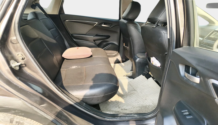 2018 Honda WR-V 1.5L I-DTEC VX MT, Diesel, Manual, 1,05,421 km, interior