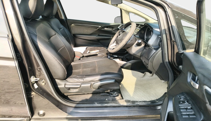 2018 Honda WR-V 1.5L I-DTEC VX MT, Diesel, Manual, 1,05,421 km, interior