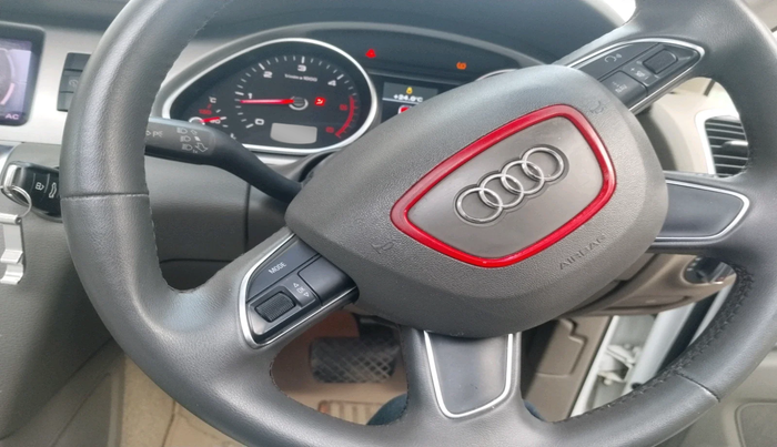 2015 Audi Q7 35 TDI PREMIUM, Diesel, Automatic, 68,716 km, interior