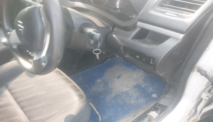 2011 Maruti Swift VDI, Diesel, Manual, 2,00,540 km, interior