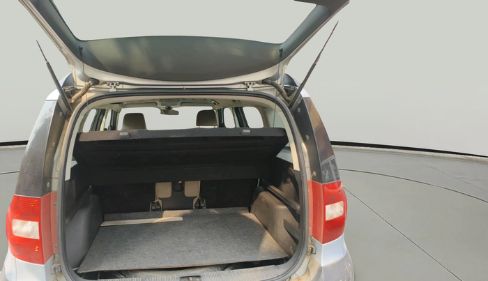 2011 Skoda Yeti AMBITION 2.0 TDI CR 4X2, Diesel, Manual, 1,80,781 km, exterior