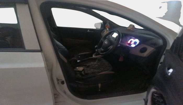 2017 Hyundai Grand i10 SPORTZ 1.2 KAPPA VTVT, Petrol, Manual, 52,035 km, interior