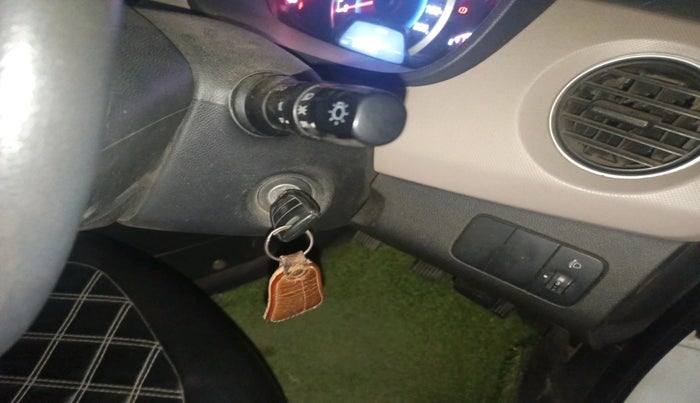 2017 Hyundai Grand i10 SPORTZ 1.2 KAPPA VTVT, Petrol, Manual, 52,035 km, interior