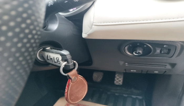 2024 MG ASTOR Sprint 1.5 MT (Ivory), Petrol, Manual, 9,105 km, interior