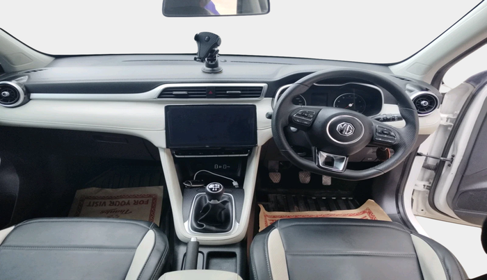 2024 MG ASTOR Sprint 1.5 MT (Ivory), Petrol, Manual, 9,105 km, interior