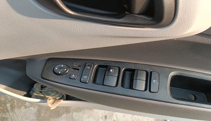 2021 Hyundai GRAND I10 NIOS MAGNA CORPORATE EDITION 1.2 KAPPA VTVT, Petrol, Manual, 17,709 km, interior