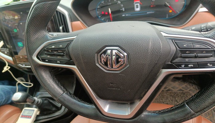 2022 MG HECTOR PLUS SHARP 2.0 DIESEL TURBO MT 6-STR, Diesel, Manual, 34,777 km, interior