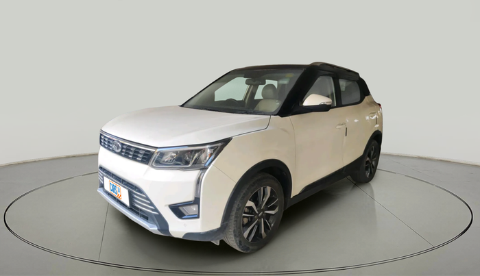 2020 Mahindra XUV300 W8 1.2 PETROL, Petrol, Manual, 63,587 km, exterior