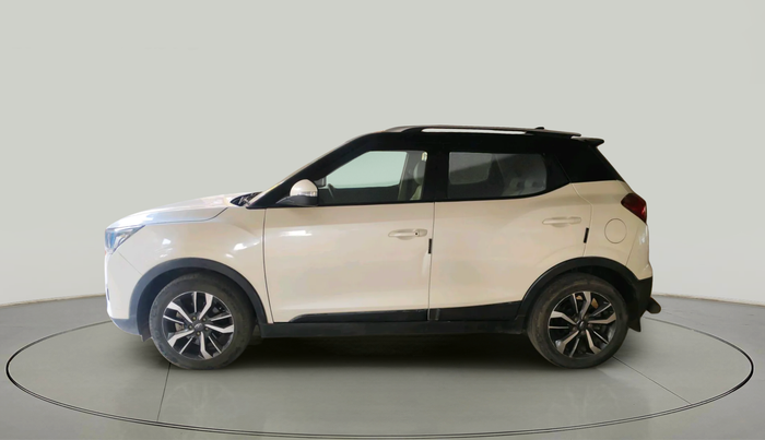 2020 Mahindra XUV300 W8 1.2 PETROL, Petrol, Manual, 63,587 km, exterior