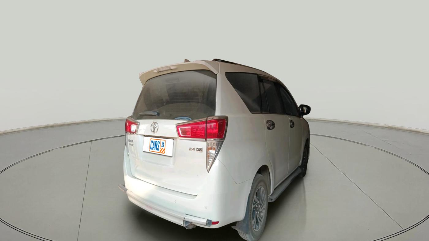 2021 Toyota Innova Crysta 2.4 VX 8 STR, Diesel, Manual, 51,674 km, exterior