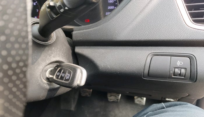 2018 Hyundai i20 Active 1.2 S, Petrol, Manual, 57,016 km, interior