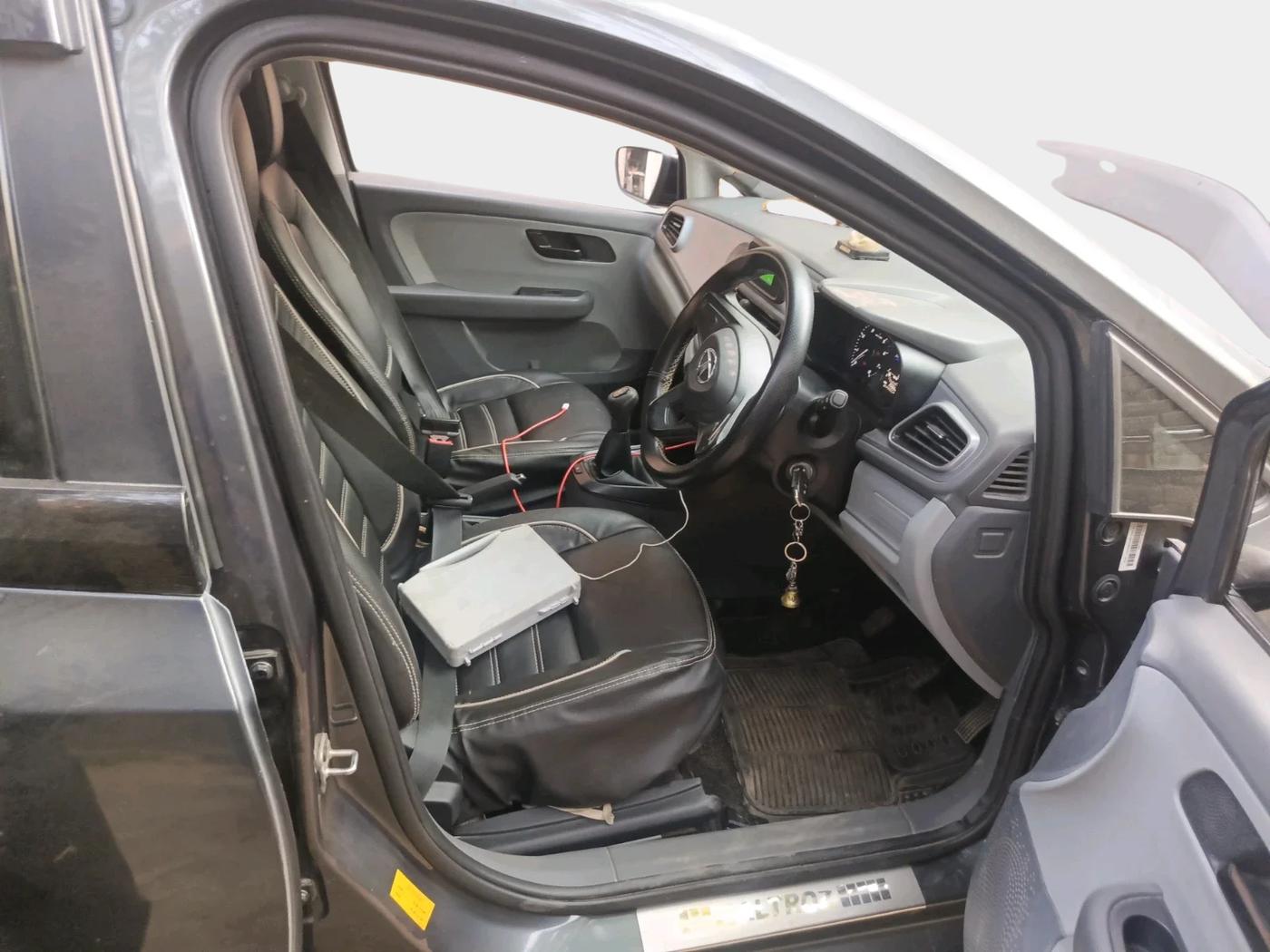 2021 Tata ALTROZ XE PETROL, Petrol, Manual, 29,000 km, interior