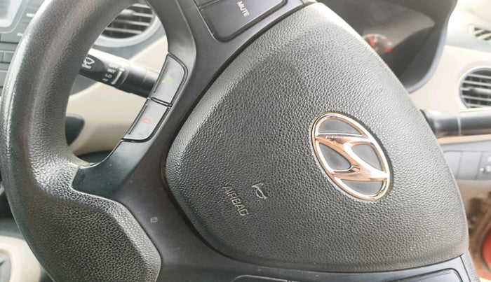 2019 Hyundai Grand i10 MAGNA 1.2 KAPPA VTVT, Petrol, Manual, 65,000 km, interior