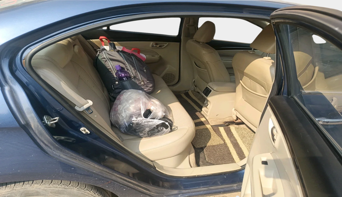 2015 Maruti Ciaz ZXI, Petrol, Manual, 1,17,786 km, interior