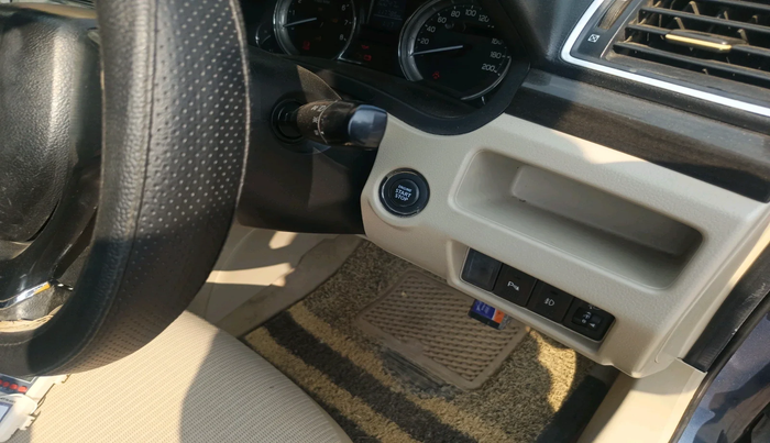 2015 Maruti Ciaz ZXI, Petrol, Manual, 1,17,786 km, interior