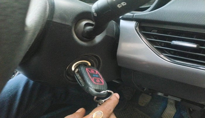 2020 Tata NEXON XM PETROL, Petrol, Manual, 21,163 km, interior