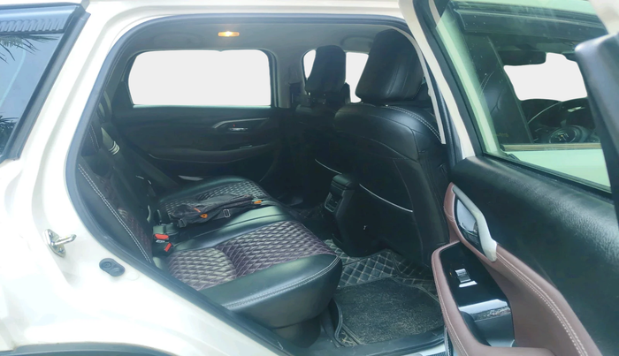 2023 Maruti Grand Vitara ZETA SMART HYBRID AT, Petrol, Automatic, 26,441 km, interior