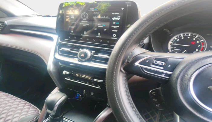 2023 Maruti Grand Vitara ZETA SMART HYBRID AT, Petrol, Automatic, 26,441 km, interior