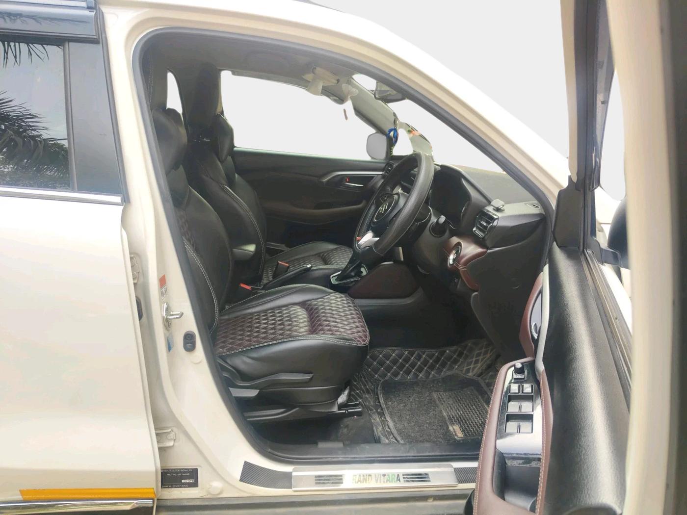 2023 Maruti Grand Vitara ZETA SMART HYBRID AT, Petrol, Automatic, 26,441 km, interior
