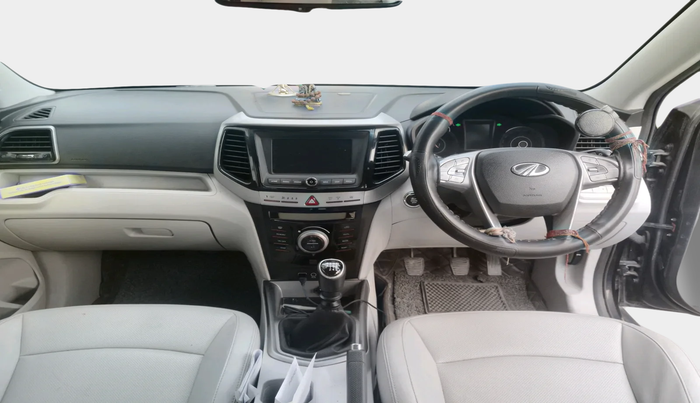 2019 Mahindra XUV300 W8 (O) 1.5 DIESEL, Diesel, Manual, 1,09,294 km, interior
