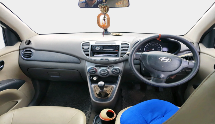 2011 Hyundai i10 MAGNA 1.1, Petrol, Manual, 99,580 km, interior