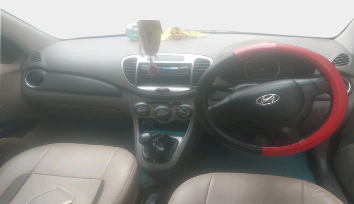 2011 Hyundai i10 MAGNA 1.2, Petrol, Manual, 24,400 km, interior