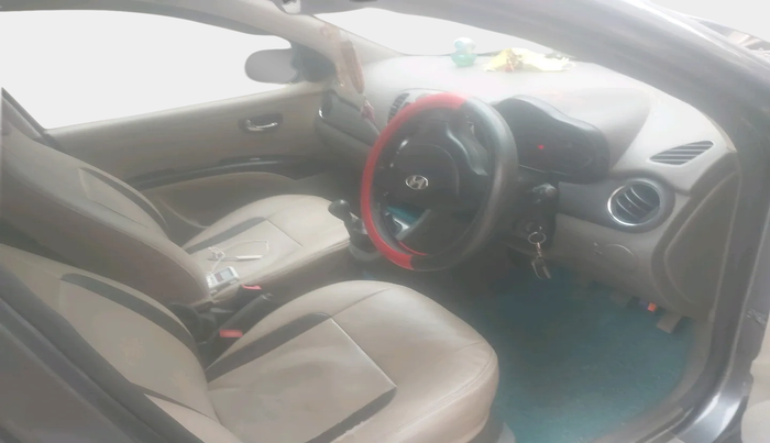 2011 Hyundai i10 MAGNA 1.2, Petrol, Manual, 24,400 km, interior