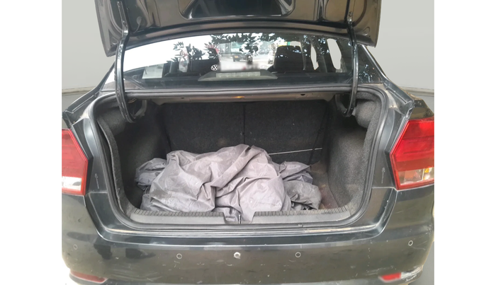 2019 Volkswagen Ameo TRENDLINE 1.0L, Petrol, Manual, 60,801 km, exterior