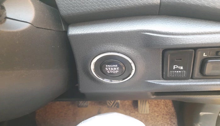 2016 Maruti Vitara Brezza ZDI PLUS, Diesel, Manual, 1,85,972 km, interior