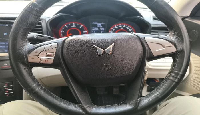 2023 Mahindra XUV300 W6 1.5 Sunroof Diesel, Diesel, Manual, 65,765 km, interior