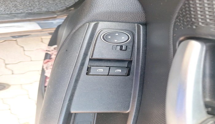 2024 KIA SONET HTE 1.2, Petrol, Manual, 1,126 km, interior