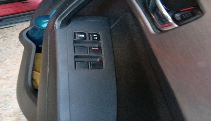 2016 Maruti Vitara Brezza ZDI PLUS DUAL TONE, Diesel, Manual, 85,841 km, interior