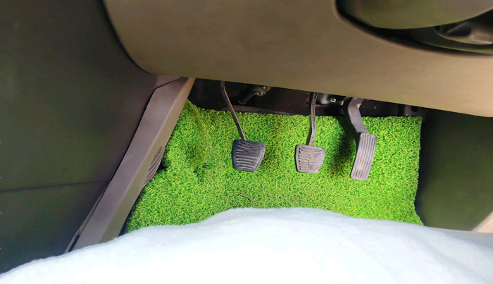 2014 Mahindra XUV500 W6, Diesel, Manual, 1,12,757 km, interior