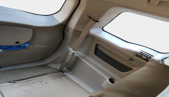 2014 Mahindra XUV500 W6, Diesel, Manual, 1,12,757 km, interior