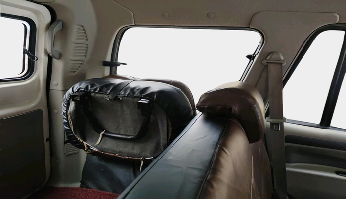 2018 Mahindra Scorpio S7, Diesel, Manual, 70,321 km, interior