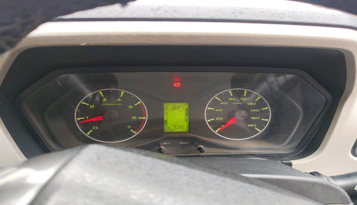 2018 Mahindra Scorpio S7, Diesel, Manual, 70,321 km, interior