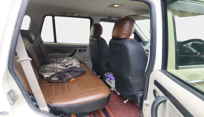 2018 Mahindra Scorpio S7, Diesel, Manual, 70,321 km, interior