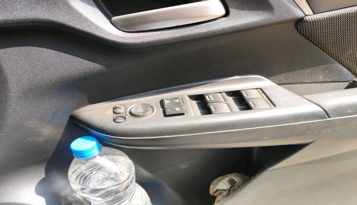 2018 Honda WR-V 1.2L I-VTEC VX MT, Petrol, Manual, 1,36,383 km, interior