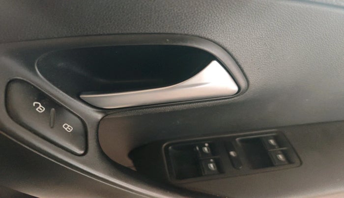 2017 Volkswagen Polo HIGHLINE PLUS 1.5 16 ALLOY, Diesel, Manual, 89,307 km, interior