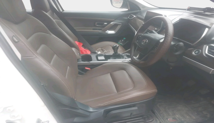 2019 Tata Harrier XZ 2.0L, Diesel, Manual, 9,15,510 km, interior