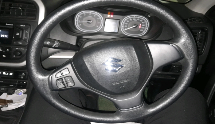 2022 Maruti Vitara Brezza VXI, Petrol, Manual, 17,616 km, interior