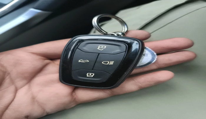 2021 Tata Safari XZ PLUS, Diesel, Manual, 41,606 km, interior