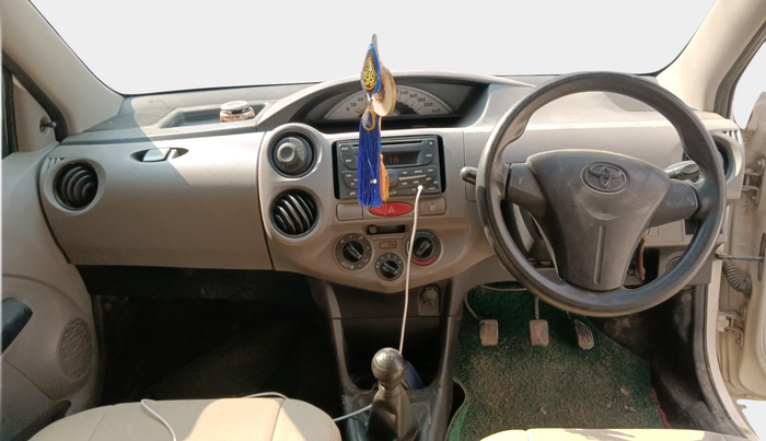 2011 Toyota Etios Liva G, Petrol, Manual, 40,570 km, interior