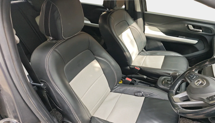 2021 Tata PUNCH CREATIVE AMT 1.2 RTN DUAL TONE, Petrol, Automatic, 31,975 km, interior