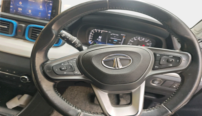 2021 Tata PUNCH CREATIVE AMT 1.2 RTN DUAL TONE, Petrol, Automatic, 31,975 km, interior